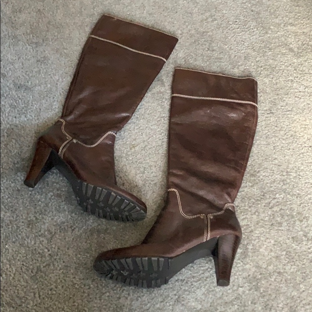 High heeled boots